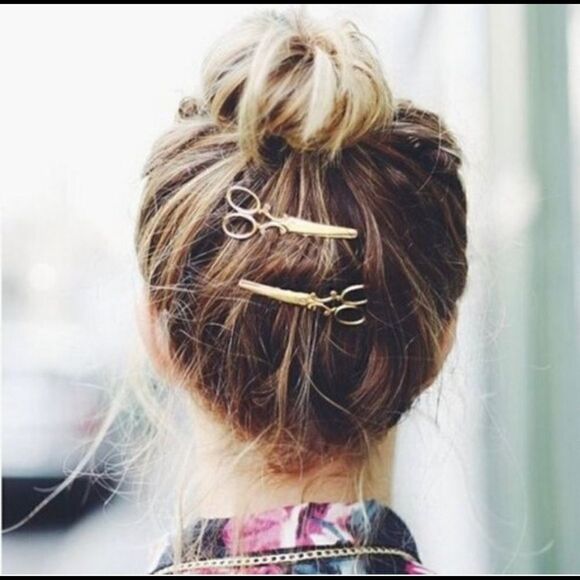 🆕🆕🆕 Scissor Shaped Hairpin (1 Hairpin) 🆕🆕🆕 - Picture 1 of 3